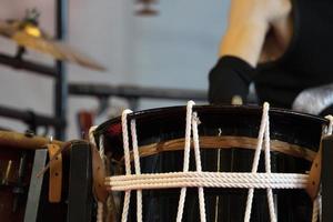 baterista japonês em ação foto