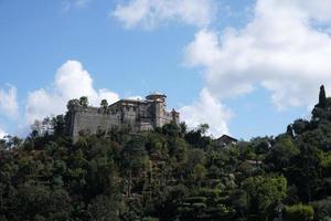 portofino, itália - 19 de setembro de 2017 - vip e turista na vila pitoresca foto