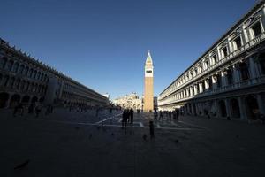 veneza, itália - 15 de setembro de 2019 - lugar de san marco cheio de turistas foto