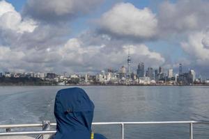 panorama da paisagem urbana de auckland nova zelândia foto