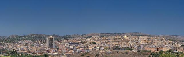 panorama da cidade barroca de noto sicilia foto