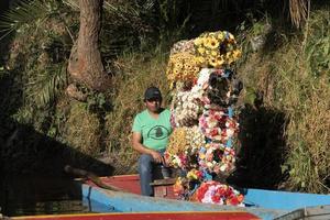 cidade do méxico, méxico - 30 de janeiro de 2019 - xochimilco é a pequena veneza da capital mexicana foto