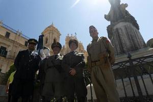 noto, itália - 30 de junho de 2019 - comemoração histórica da segunda guerra mundial da operação husky foto