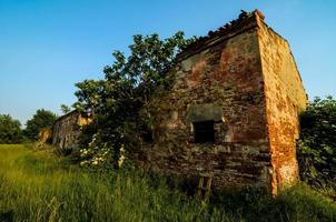 vista de um local abandonado foto