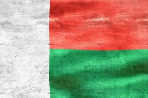 ilustração 3D de uma bandeira de madagascar - bandeira de tecido acenando realista foto