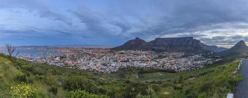 panorama da cidade do cabo de sinal colina foto