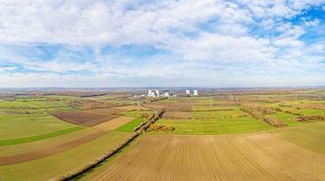 imagem de drone aéreo da usina nuclear biblis na alemanha foto