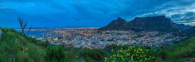 panorama da cidade do cabo de sinal colina foto