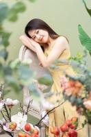 imagem de beleza da jovem mulher asiática, conceito de verão foto