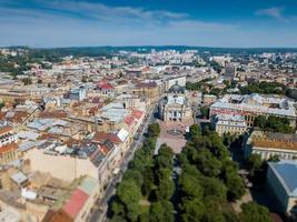 lviv, ucrânia, panorama, visão panorâmica do centro, a parte histórica da cidade, de drone foto
