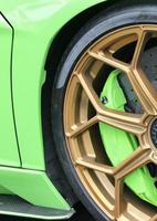 carro esporte italiano elegante verde foto