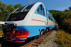 o trem ferroviário circum-baikal foto