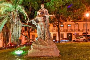 estátua a josé maria de eca de queiroz em lisboa portugal é geralmente considerado o maior escritor português do estilo realista foto