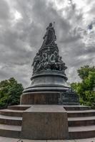 monumento a catherine the great no parque catherine em são petersburgo rússia foto