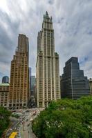 cidade de nova york 13 de junho de 2021 vista aérea panorâmica dos arranha-céus da baixa manhattan na cidade de nova york foto