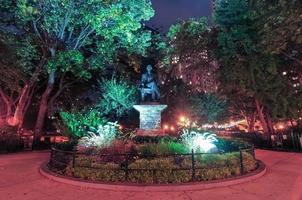 monumento de william seward na entrada do parque madison square em nova york foto