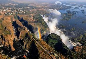 Victoria Falls na fronteira da Zâmbia e do Zimbábue foto