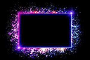 A moldura quadrada neon é uma luz neon cercada por estrelas cintilantes. foto