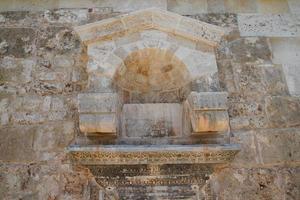 mesquita kesik minare em antalya, turkiye foto