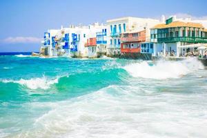 linda pequena veneza na ilha de mykonos na grécia, cyclades foto