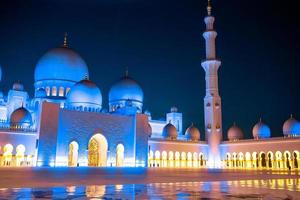 Mesquita Sheikh Zayed em Abu Dhabi, Emirados Árabes Unidos foto