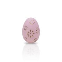 Feliz Páscoa. lindo ovo rosa com padrão diferente isolado em um fundo branco. foto