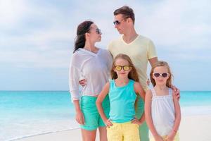 férias em família na praia foto