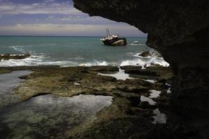 arniston, cabo ocidental, 2020 - navio no mar foto