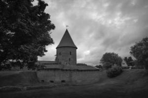 antigo castelo medieval em kaunas foto