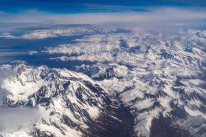 alpes com panorama de vista aérea de neve foto