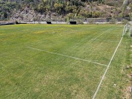 campo de futebol country com flores foto