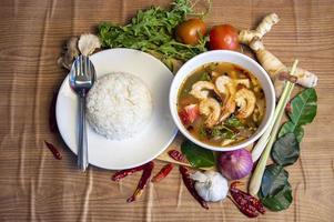 tom klong kung, comida tailandesa, comida tailandesa de rua, comida tailandesa original foto