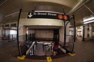 trem do metrô de nova york, estação de Chamber Street, 2022 foto