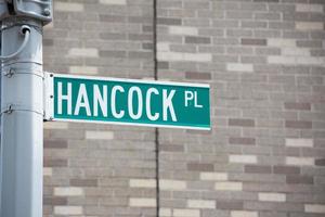 placa de rua de nova york hancock pl foto