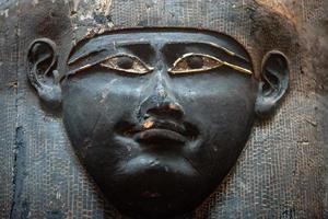 detalhe do sarcófago da rainha egípcia close-up foto