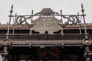 mercado de san miguel, madri portal iron liberty style foto