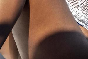 linda pele pernas mulher mexicana latina detalhe foto