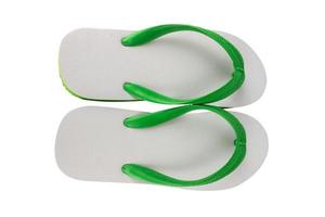 sandálias flip flops cor verde isolado no fundo branco foto