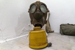 máscara antiga da segunda guerra mundial foto