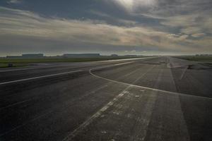 aeroporto schiphol amsterdã decolar pista foto