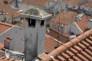 lisboa panorama aéreo paisagem paisagem urbana telhados e detalhes de chaminé foto