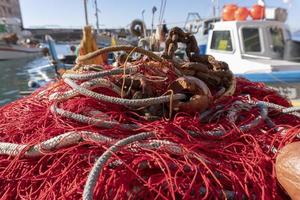 camogli, liguria, itália pitoresca aldeia de pescadores rede de pesca foto