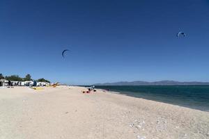 la ventana, méxico - 16 de fevereiro de 2020 - kitesurf no wi foto