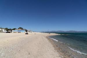 la ventana, méxico - 16 de fevereiro de 2020 - kitesurf na praia ventosa foto