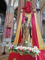 bolonha piazza maggiore igreja san petronio interior, 2022 foto