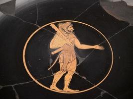 sótão etrusco grego figura pintada de preto copo de cerâmica foto