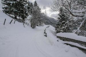 paisagem de inverno nos alpes austríacos foto