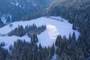 paisagem de inverno nos alpes austríacos foto