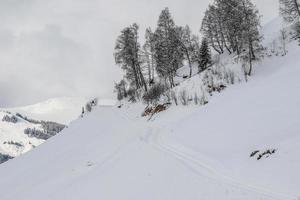 paisagem de inverno nos alpes austríacos foto