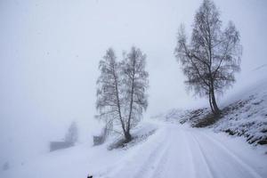 paisagem de inverno nos alpes austríacos foto